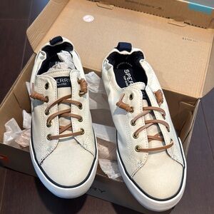 NWT Women’s Sperry Top Slider Craeam Shoes